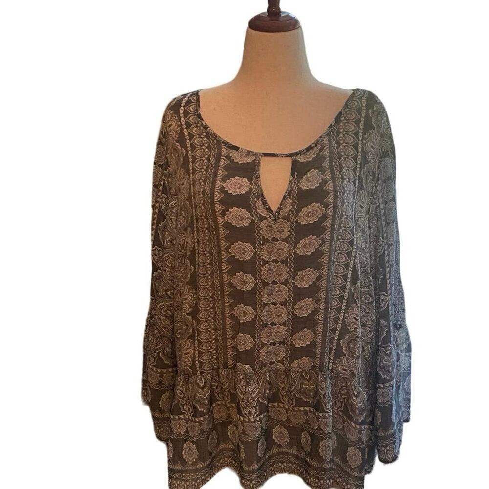 COMO Vintage Women's Boho Top, Size 2X, Gray/White Floral Design